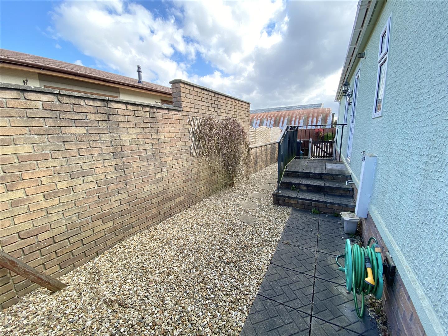 Severn Bridge Park Homes, Beachley, Chepstow Moon & Co